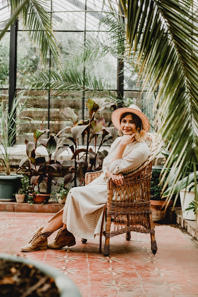 Ведущая &quot;плюсов&quot; покорила красотой в тропической фотосессии